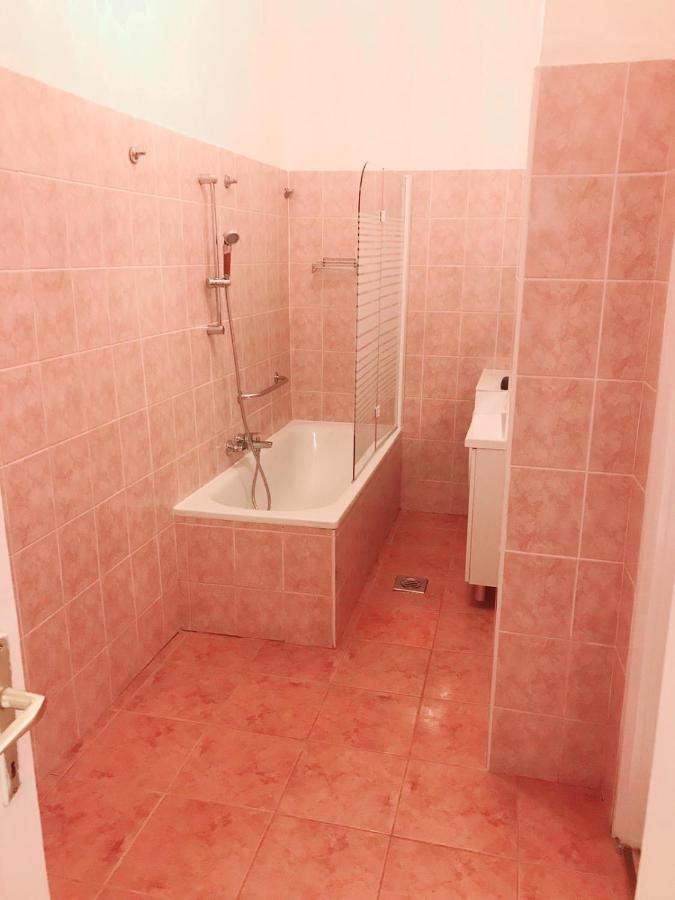 Happy Apartment In The Heart Of Budapest With 2 Rooms Exterior foto